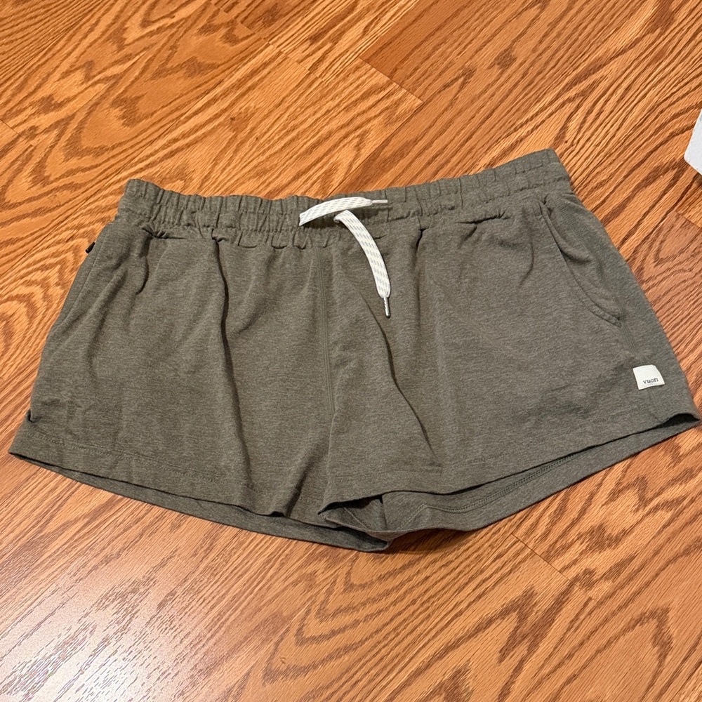 Vuori halo shorts
